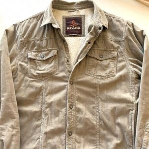 Corduroy jacket with fuzzy Sherpa lining